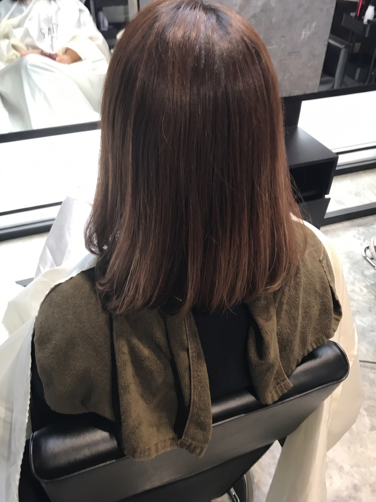 施術後：ハンドブロー仕上げのツヤとまとまり